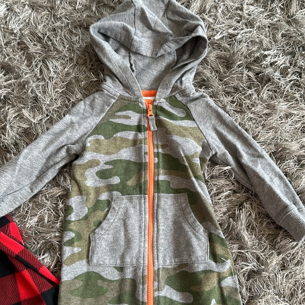 2- Baby Zip-Up Hooded Jumpsuit by Carter’s - Picture 3 of 6